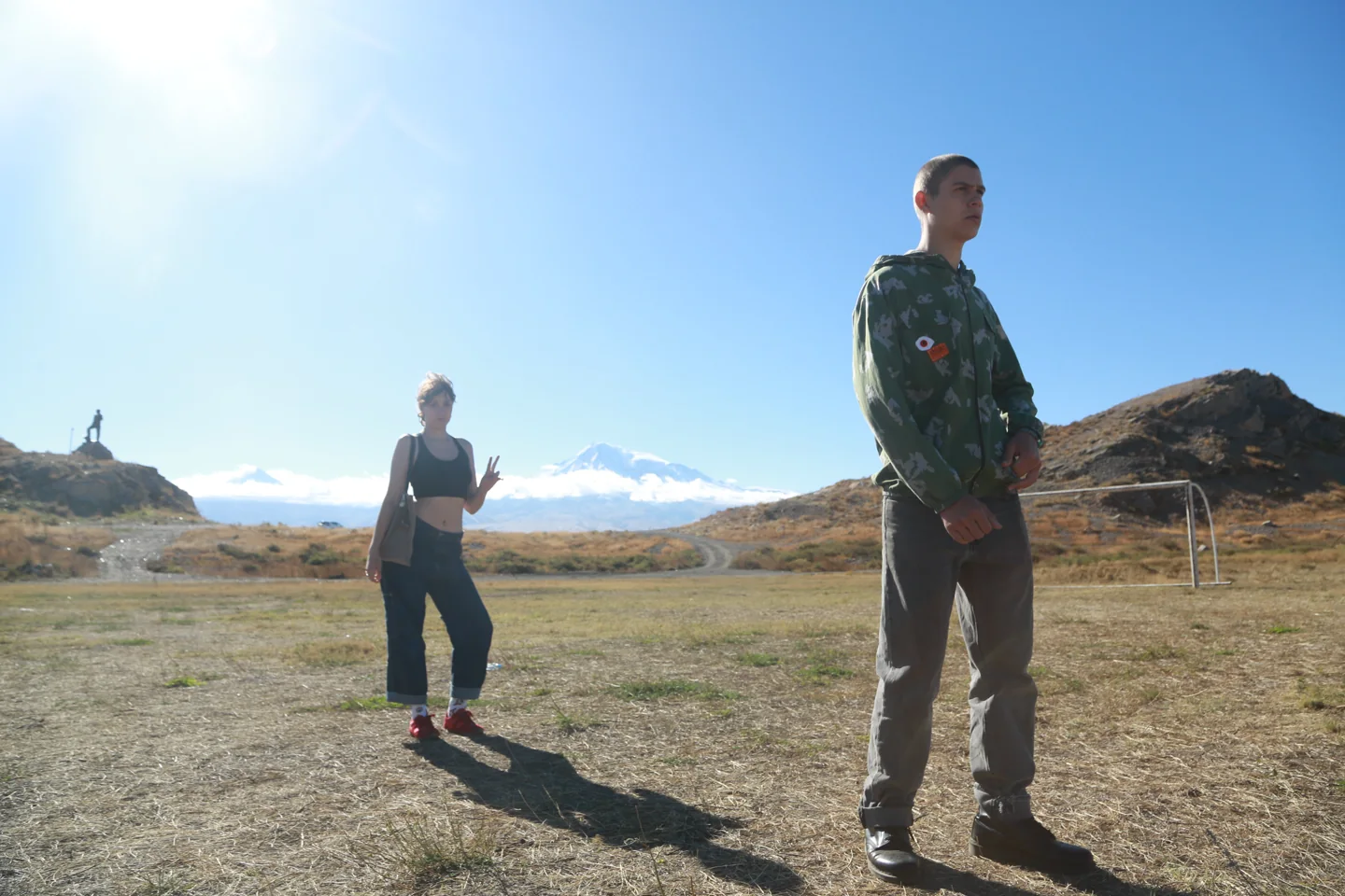 Behind the scenes photo 7