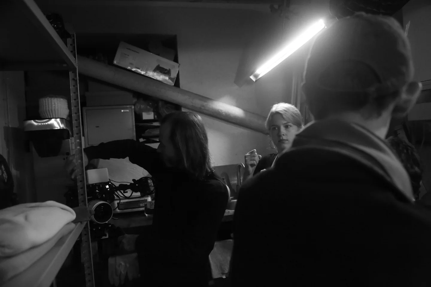 Behind the scenes photo 19
