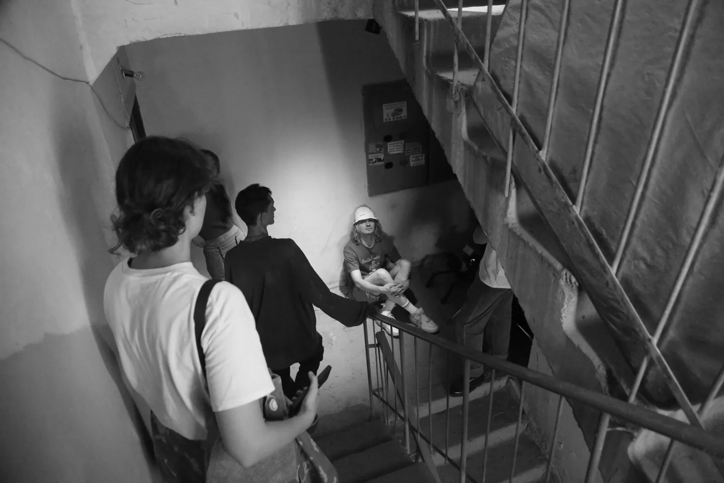Behind the scenes photo 24
