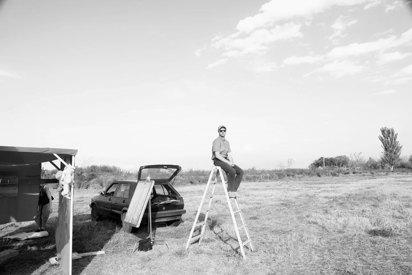 Behind the scenes photo 37