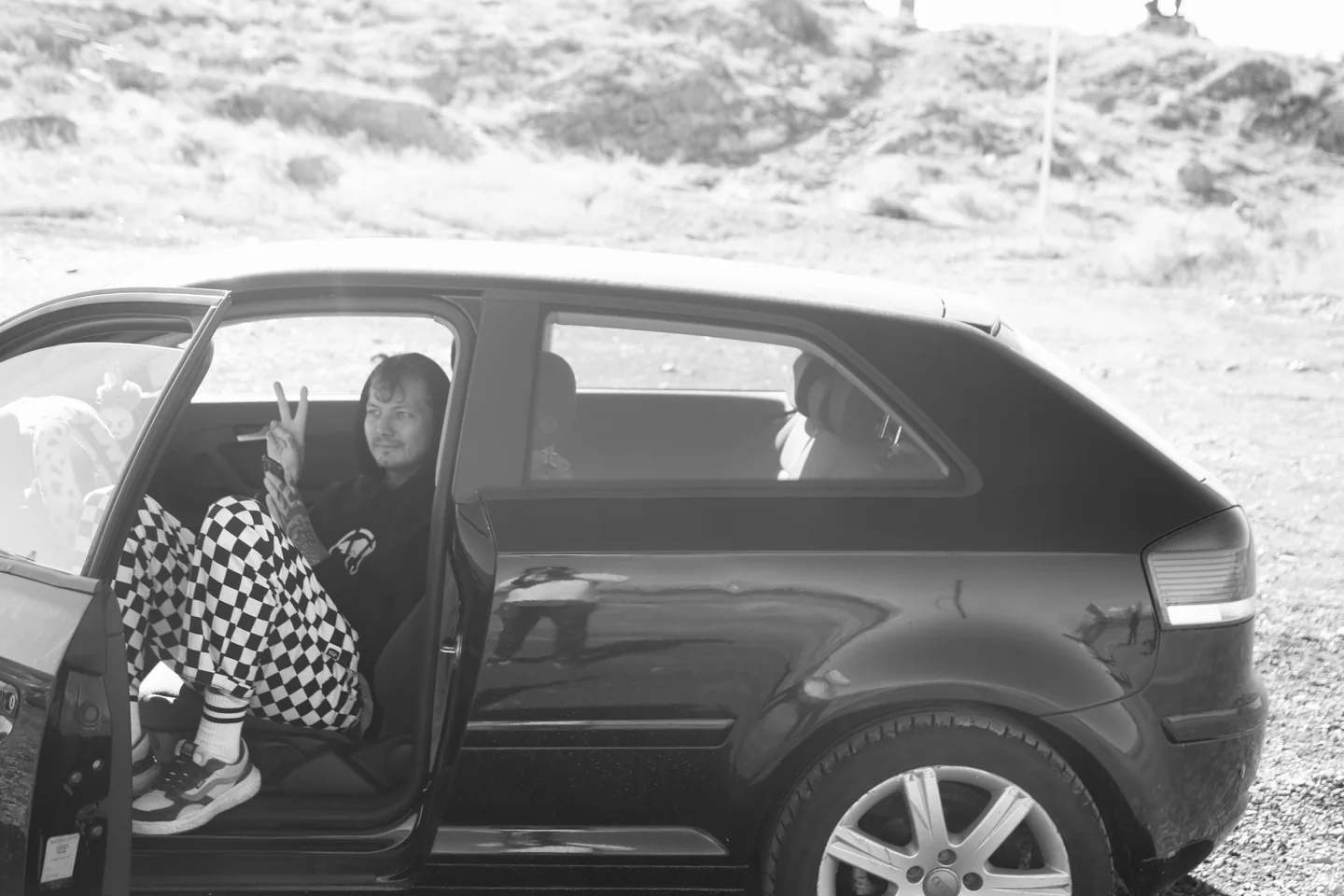 Behind the scenes photo 38
